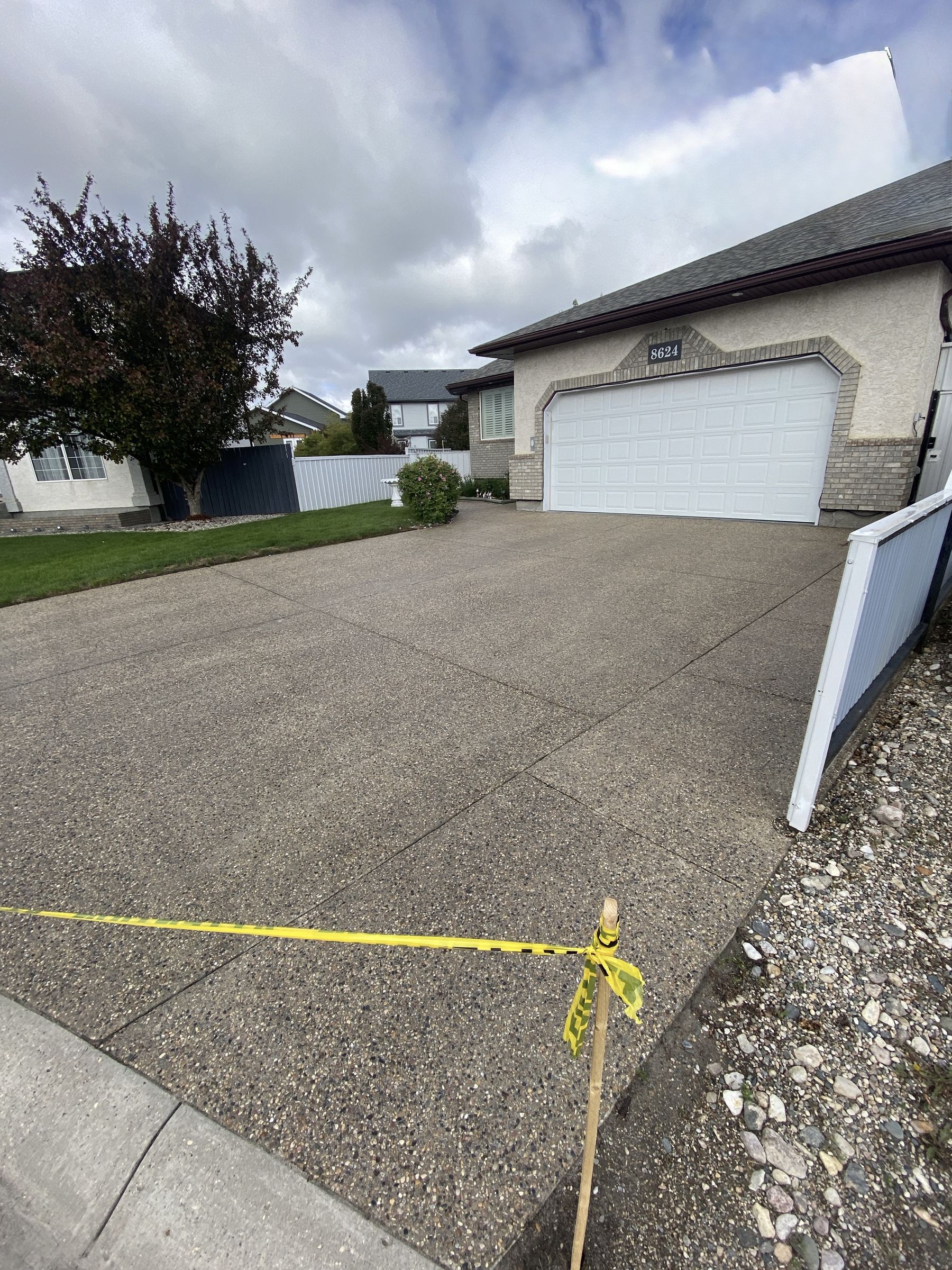 Finished exposed aggregate driveway